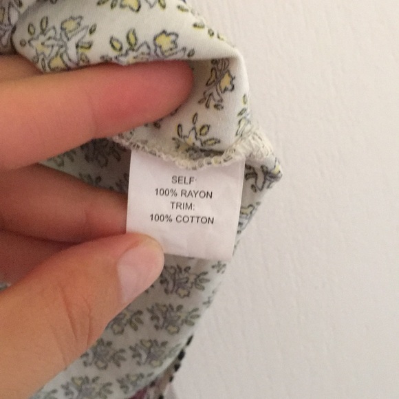 •Blue Tassel Anthropologie Carmen Patterned Top• - Picture 5 of 6